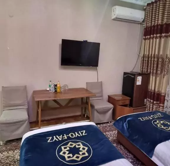 تختخواب و صبحانه Ziyo Fayz