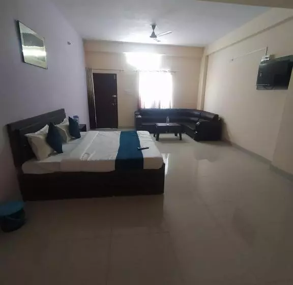 ホテル O Girdharwal Resort