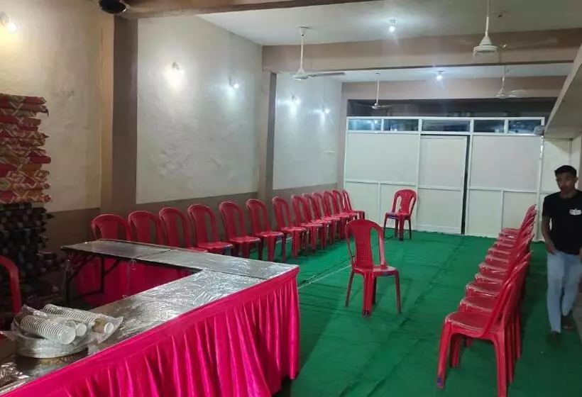 ホテル Kartik Palace