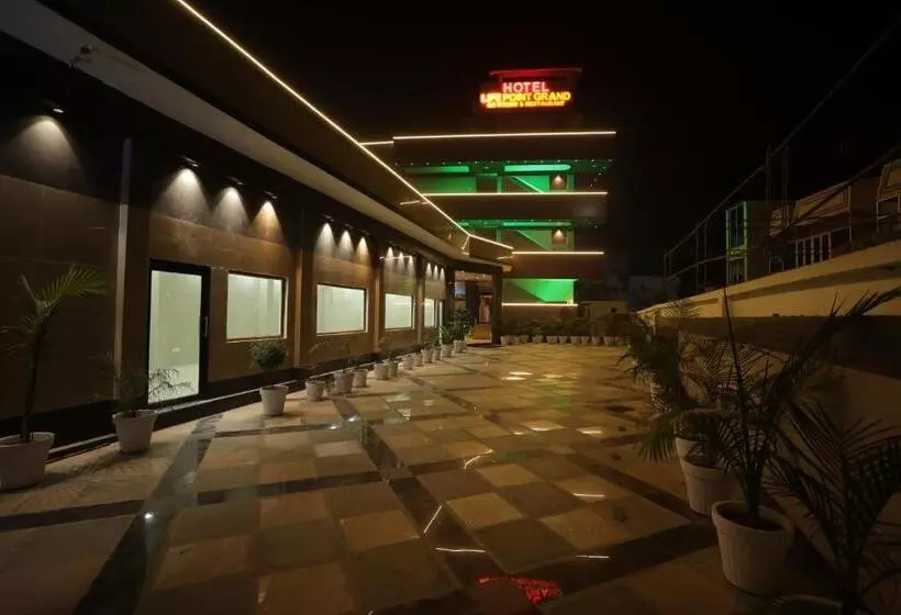 Hotelli Life Point Grand