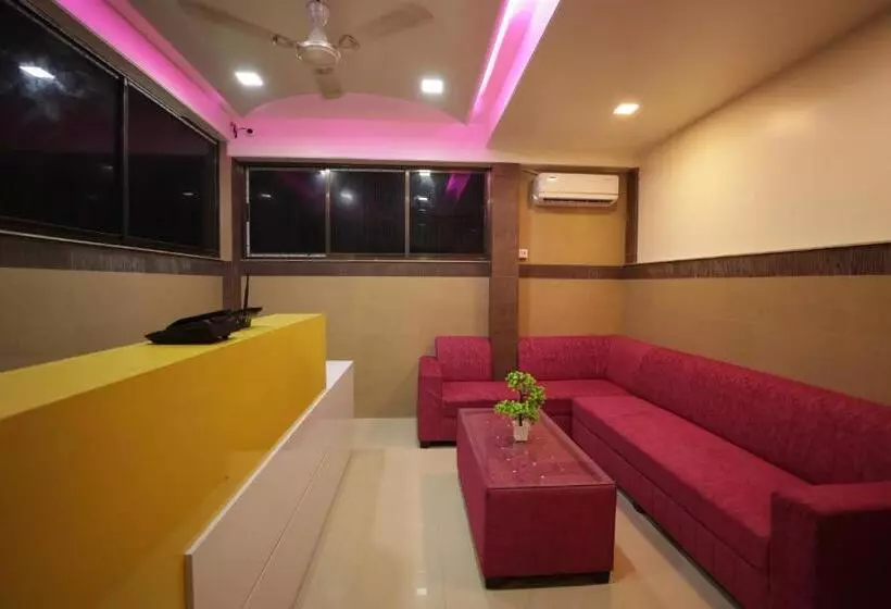 Hotelli Life Point Grand