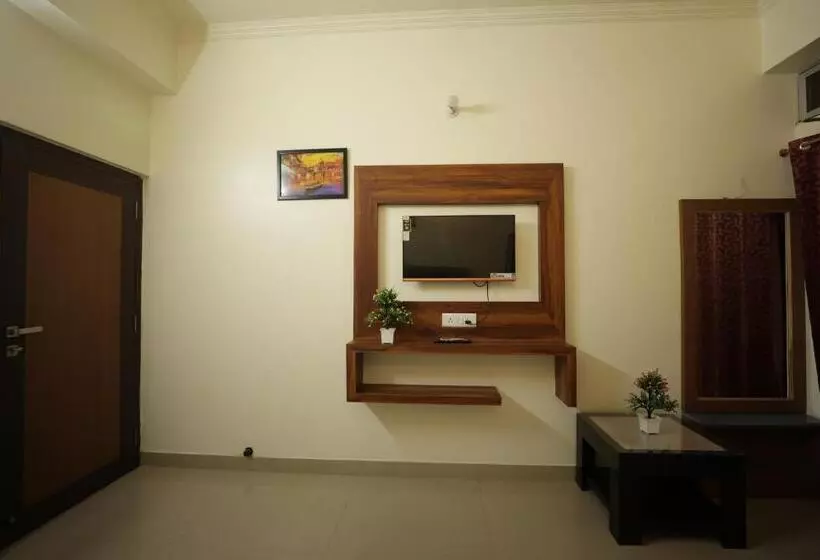 Hotelli Life Point Grand