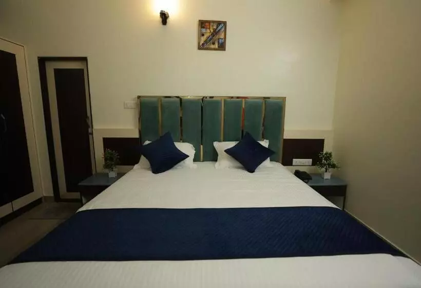 Hotelli Life Point Grand