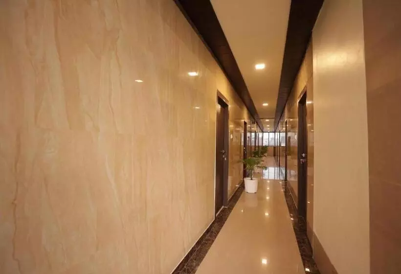 Hotelli Life Point Grand
