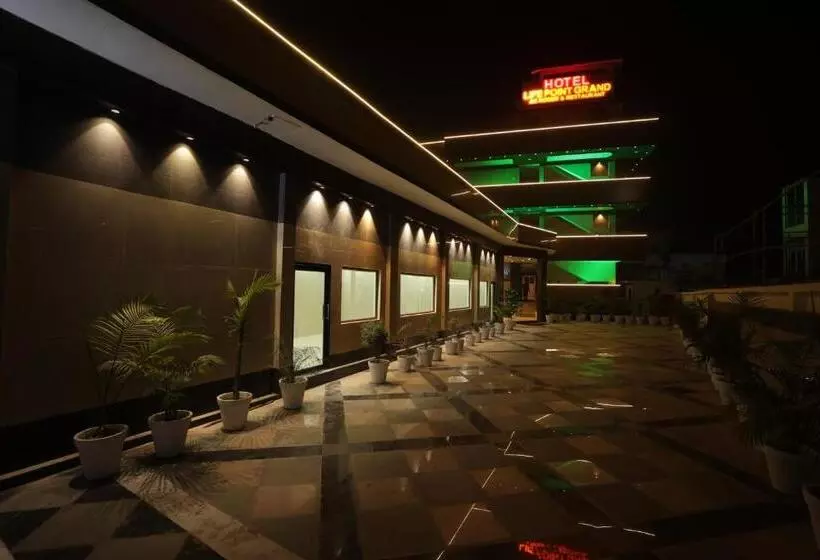 Hotelli Life Point Grand