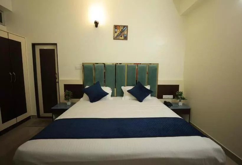 Hotelli Life Point Grand