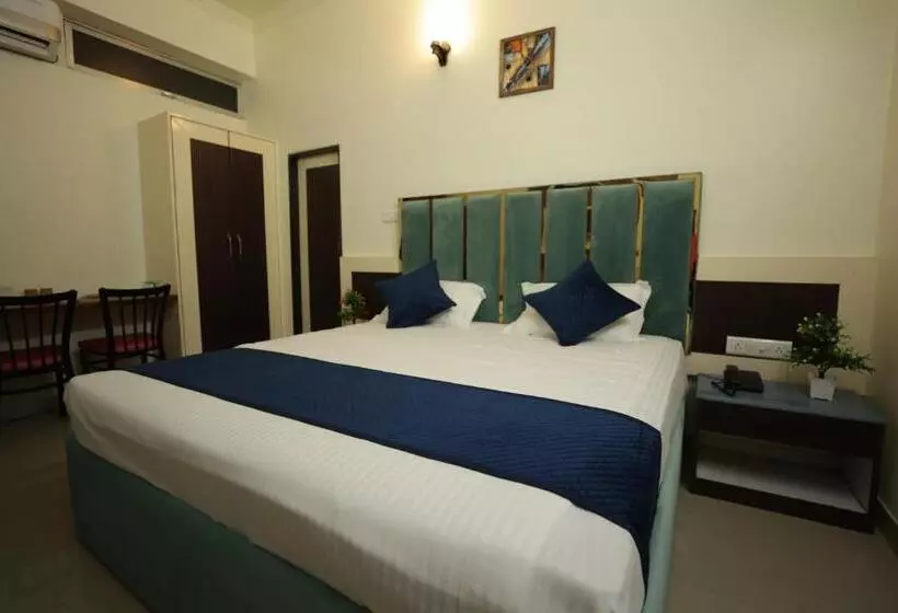 Hotelli Life Point Grand