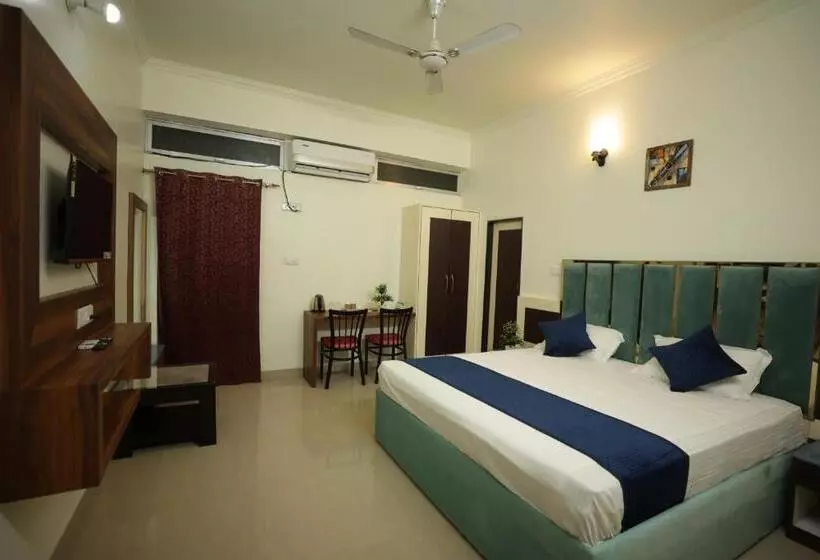 Hotelli Life Point Grand