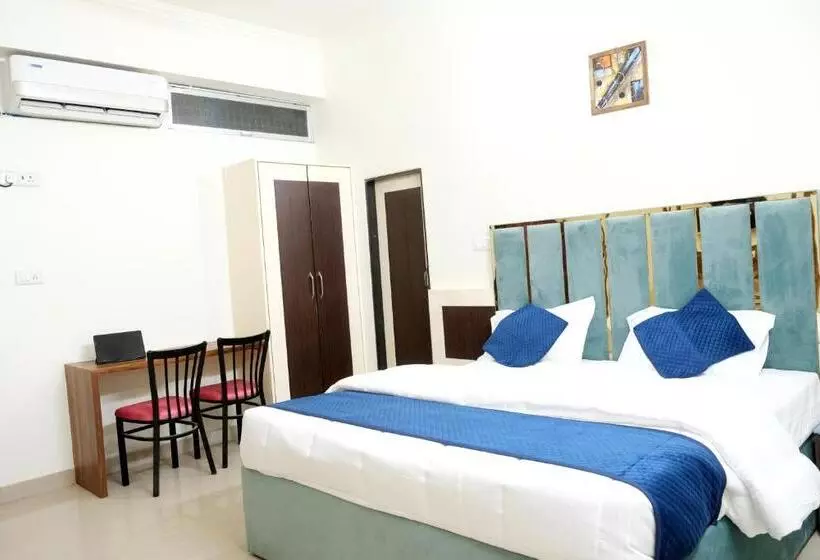 Hotelli Life Point Grand