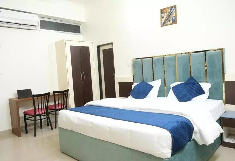 Hotelli Life Point Grand