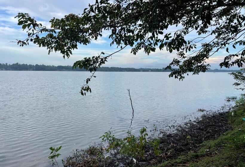 Hotell Neithal Batticaloa