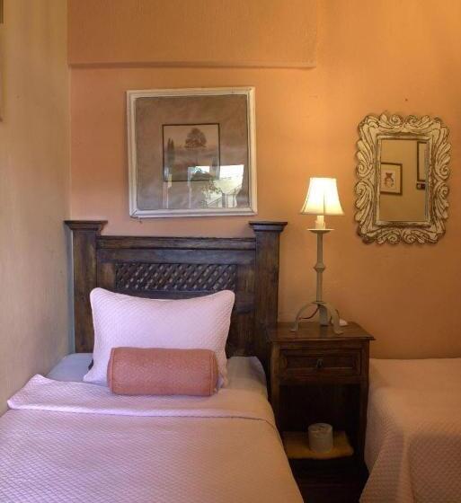 هتل Pasillo Rholyn