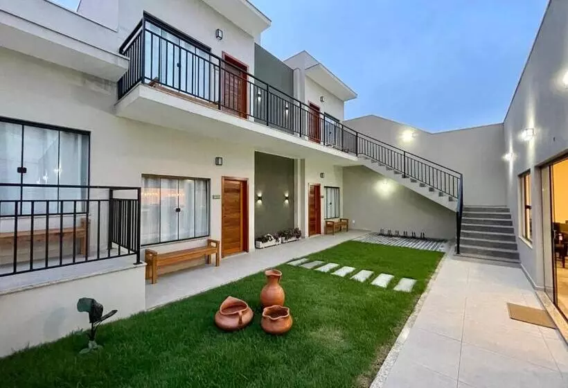 ホテル Pousada Saudadocê