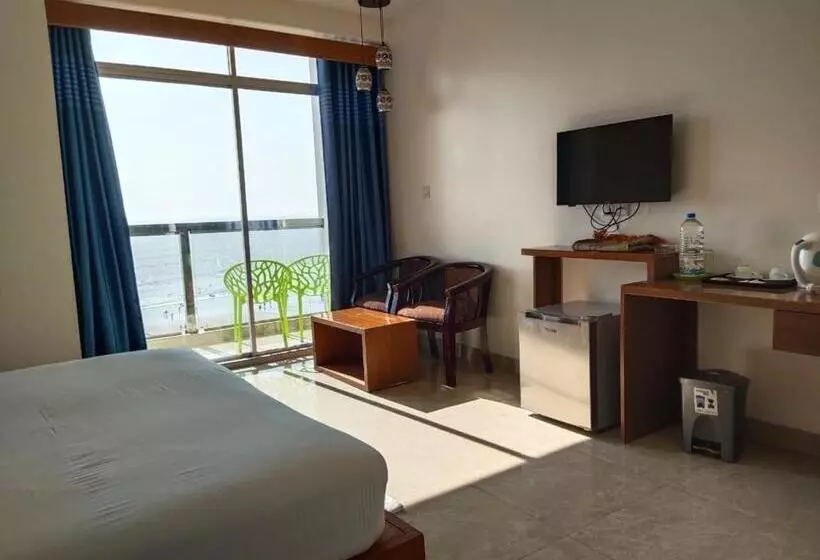 هتل Sea Moon