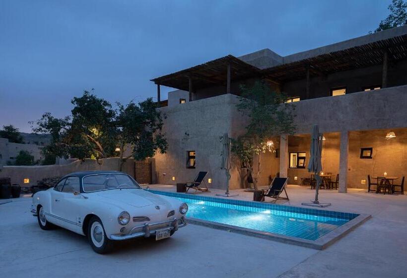 בית מלון כפרי South Zhongwei Resort