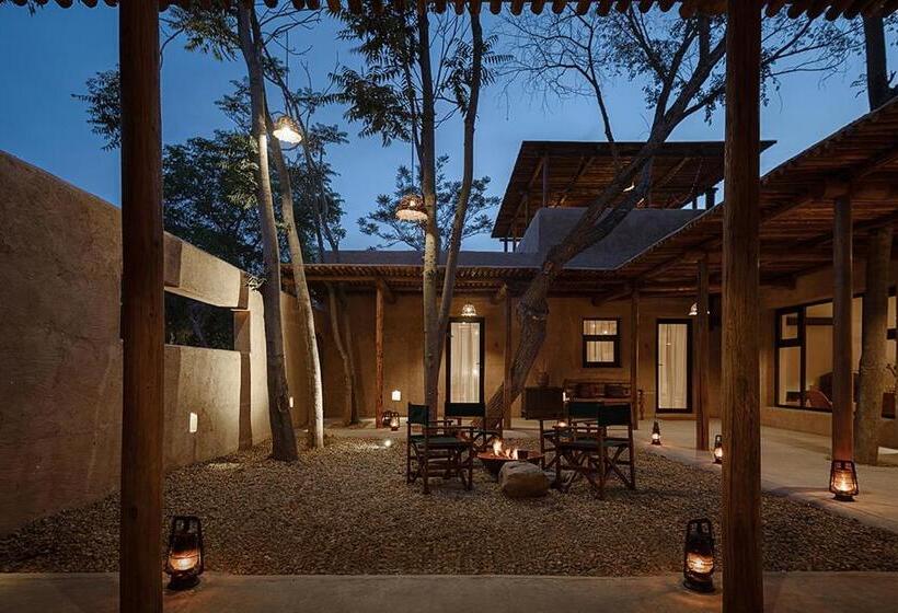 בית מלון כפרי South Zhongwei Resort