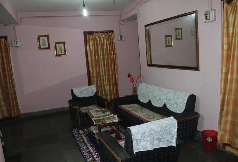 בית מלון כפרי Twilight Lodge