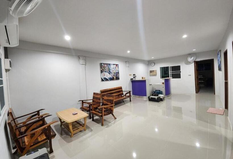 No.9 Hostel Kanchanaburi