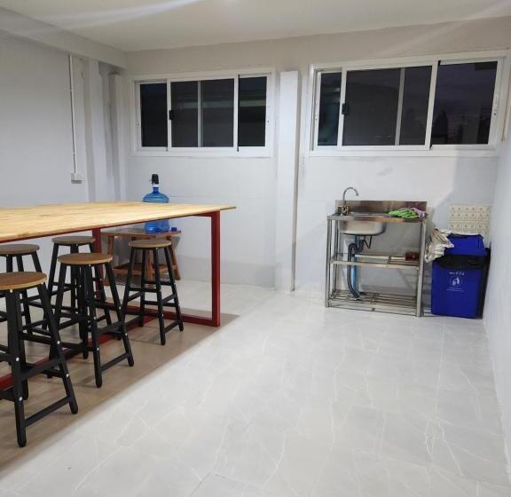 No.9 Hostel Kanchanaburi