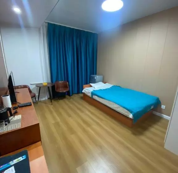 پانسیون Etuga Guesthouse, Close To Sukhbaatar Square