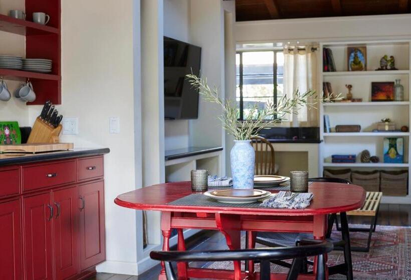 بنسيون Guest Oasis On The Edge Of Los Angeles