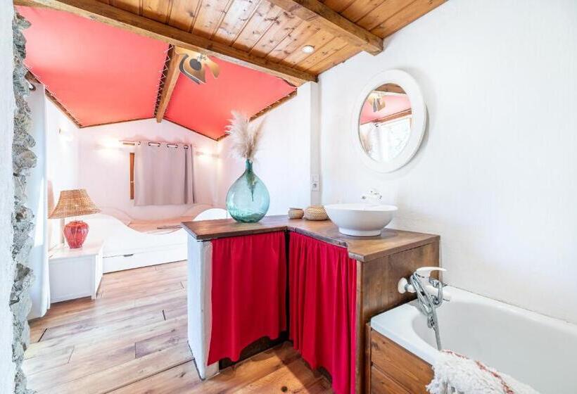 פנסיון Suite Rosas