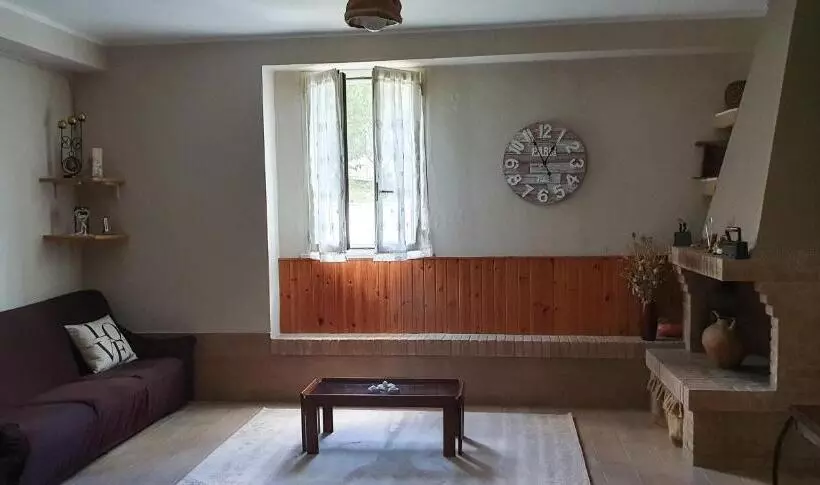 پانسیون The Lover House