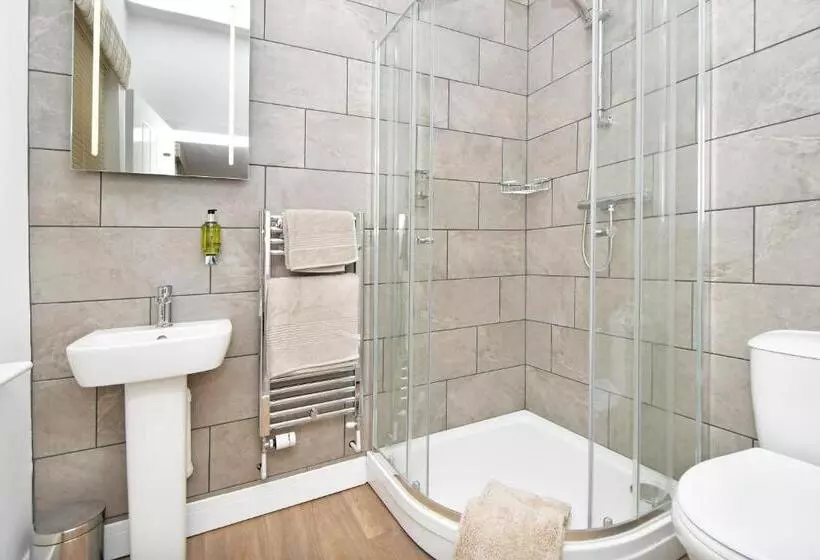 Majatalo The Masons Arms