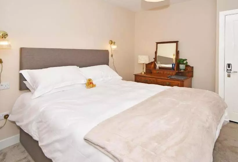 Majatalo The Masons Arms