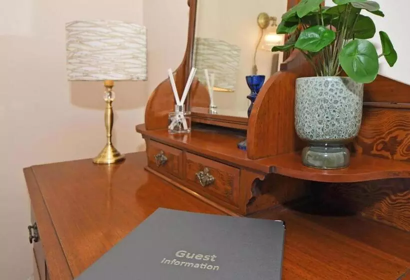 Majatalo The Masons Arms