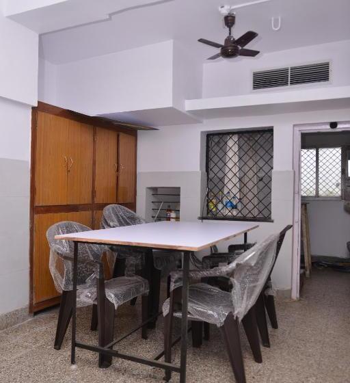 Shree Krupa Boys Hostel