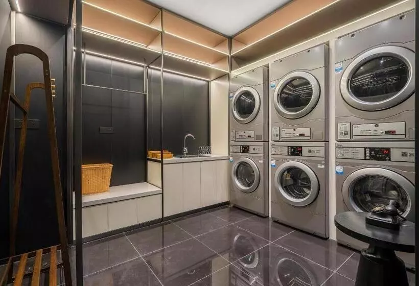 Atour Hotel Chengdu East Station Greenland 468 Center