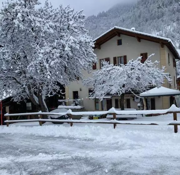 ベッドアンドブレックファースト La Petite Auberge