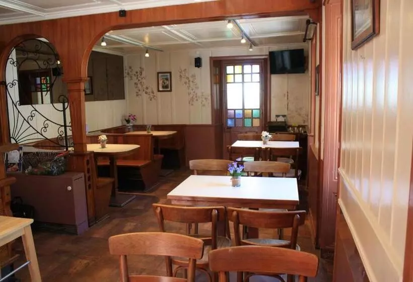 ベッドアンドブレックファースト La Petite Auberge