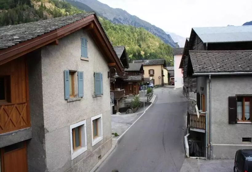 ベッドアンドブレックファースト La Petite Auberge