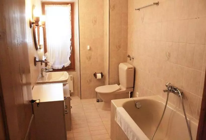 ベッドアンドブレックファースト La Petite Auberge