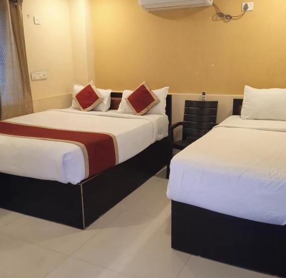 مبيت وإفطار The Royal Inn