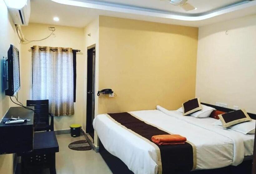 مبيت وإفطار The Royal Inn