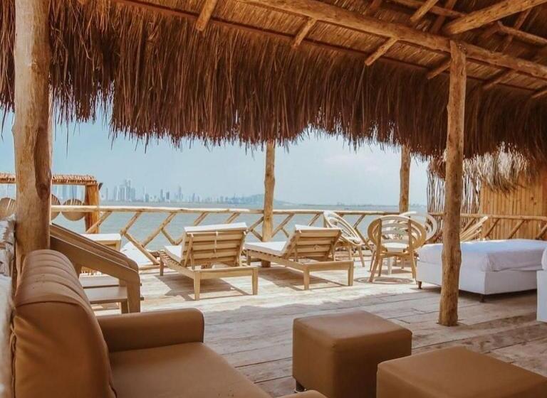 Estadía En Hermoso Hotel En La Isla De Punta Arena Cartagena