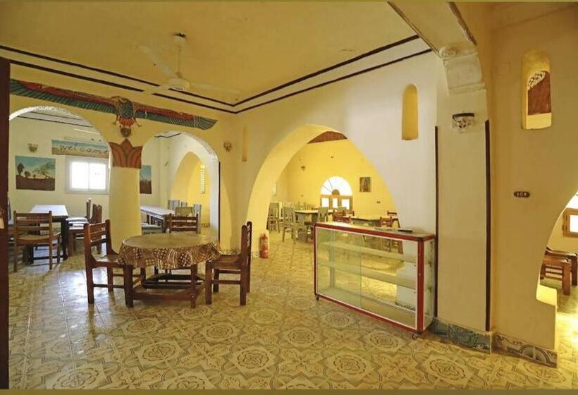 هتل سفاري الواحات البحرية