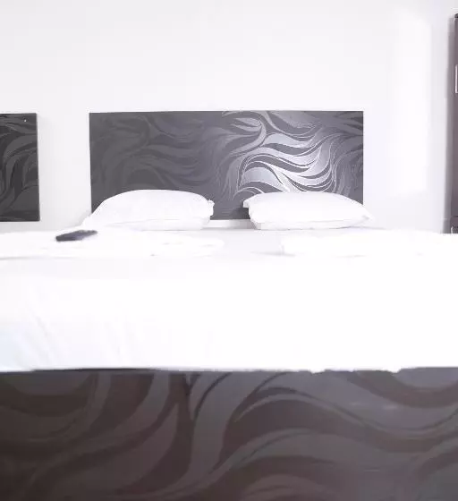 ホテル Ace Suites