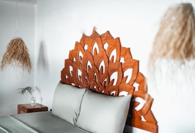 Hotel Amaroo Hikkaduwa