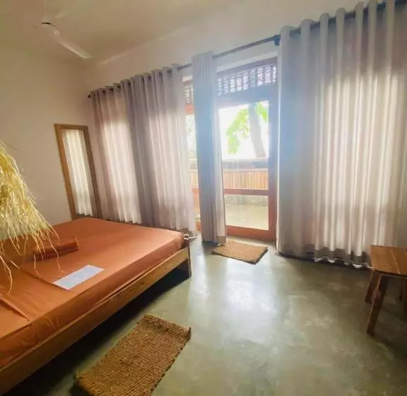 Hotelli Amaroo Hikkaduwa