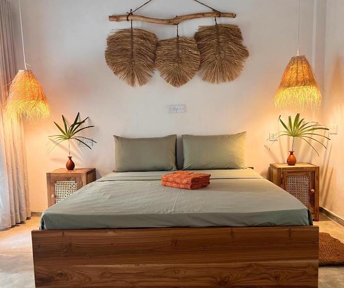 Hotel Amaroo Hikkaduwa