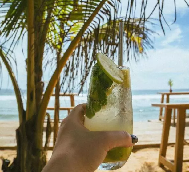 Hotelli Amaroo Hikkaduwa