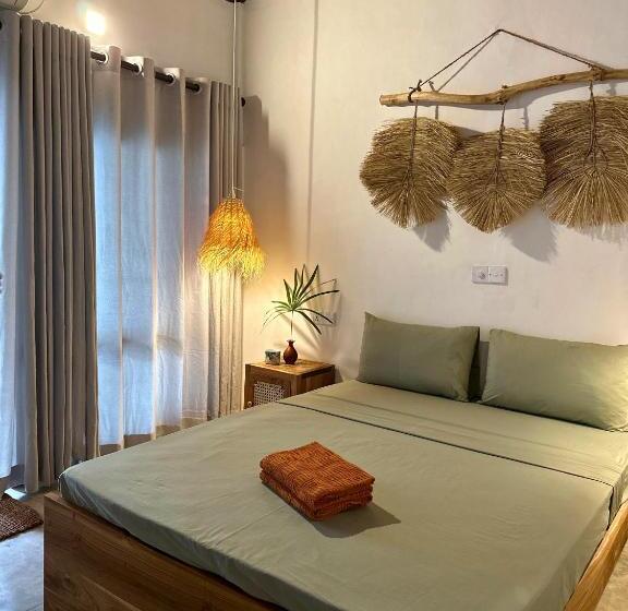 Hotel Amaroo Hikkaduwa