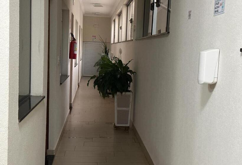 فنادق الكبسولة Pousada Mineira