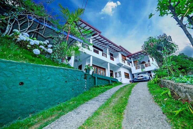 Hotel Ella Eco Adventure Point