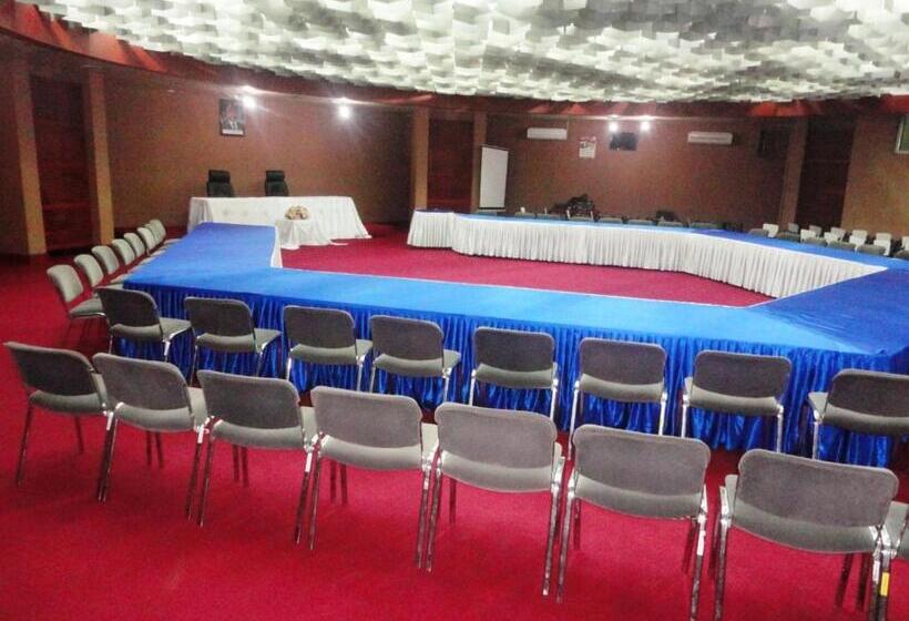 هتل Hôtel Source Du Nil