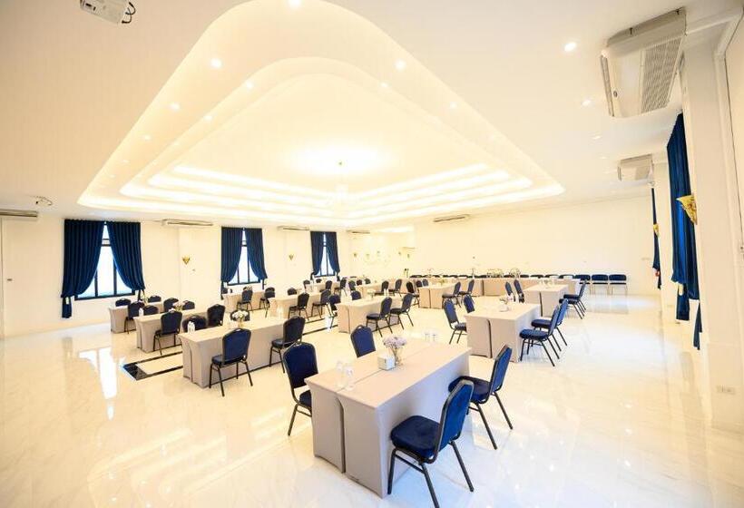 בית מלון כפרי Marble Arch De Loei